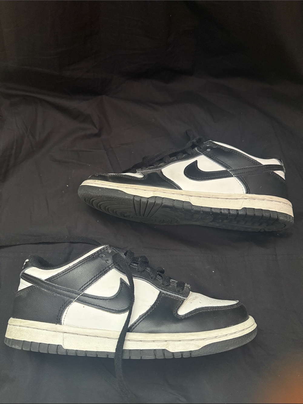 Nike Black and White Low-Top Sneakers - Men's Casual Trainers
